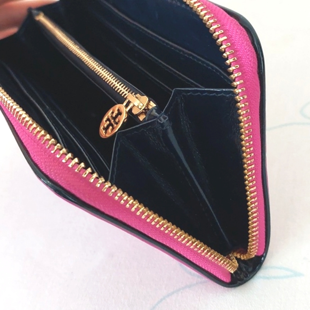 Tory burch large zip around wallet - Picture 11 of 13